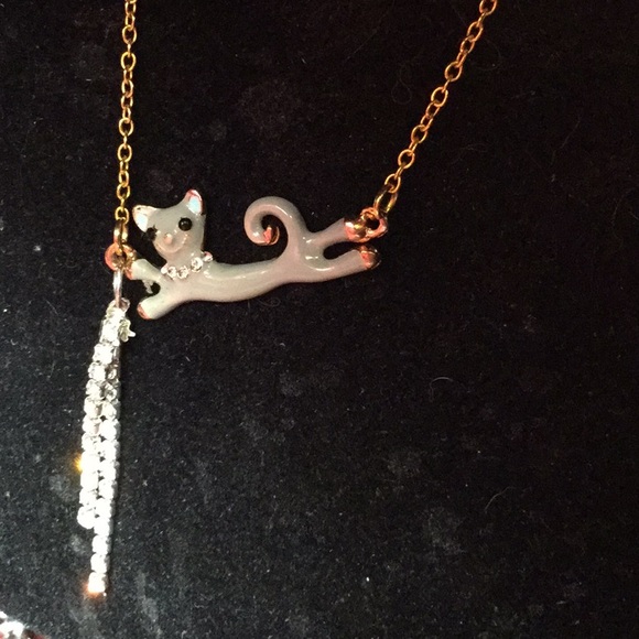 HAND MADE Trapeze Kitty with a touch of sparkles! - Picture 3 of 7